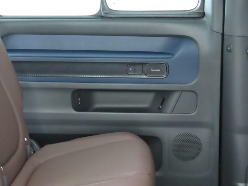 2025 Volkswagen ID. Buzz Pro Plus photo 26