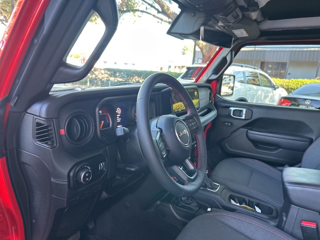 2024 Jeep Gladiator Rubicon photo 9