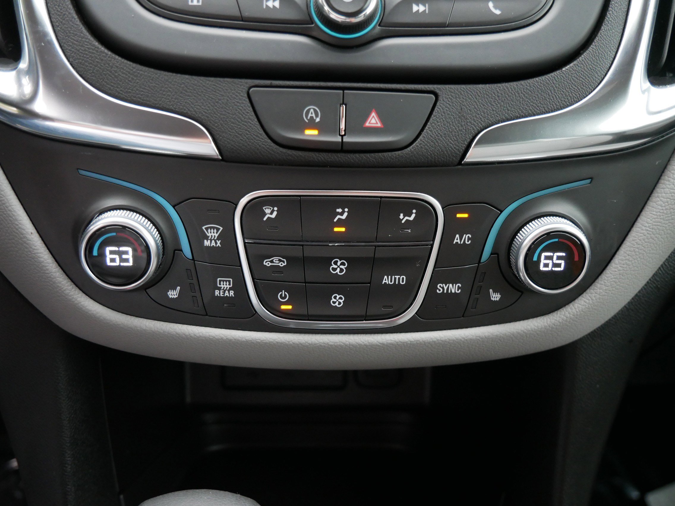 2024 Chevrolet Equinox LT photo 21