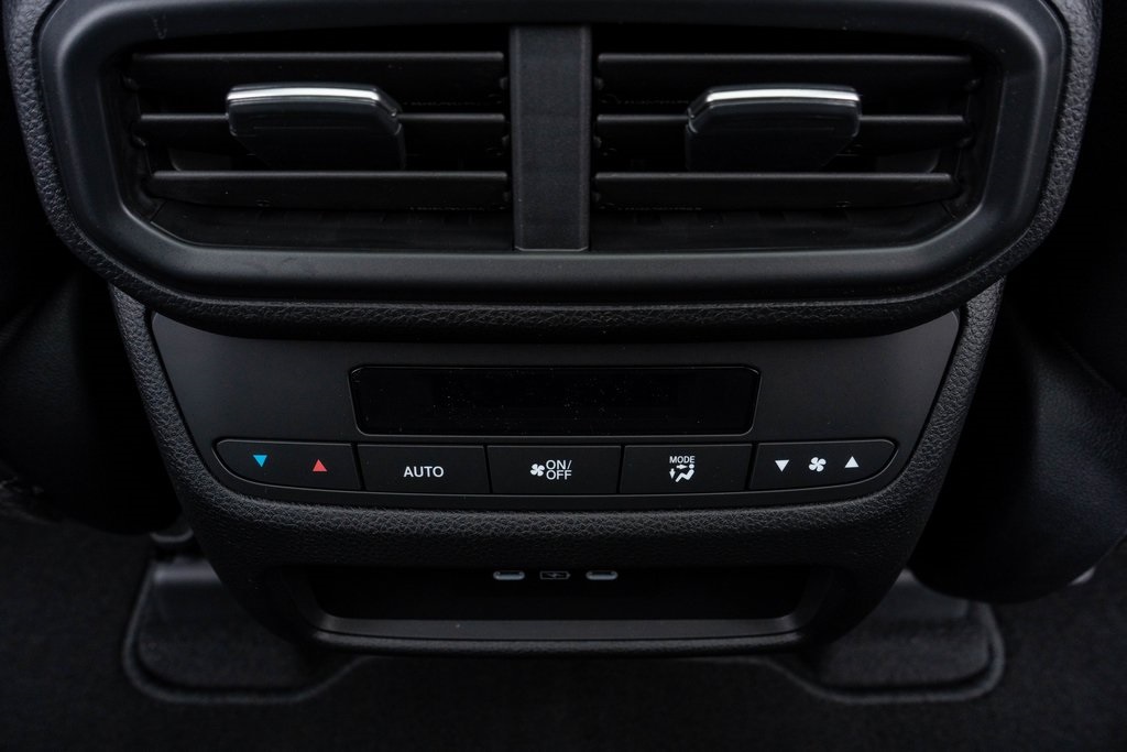 2025 Honda Pilot Touring photo 25