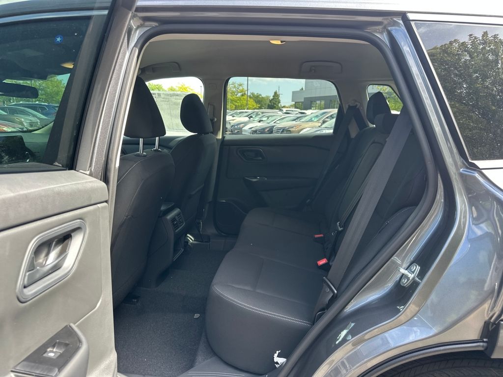 2026 Nissan Rogue S photo 13