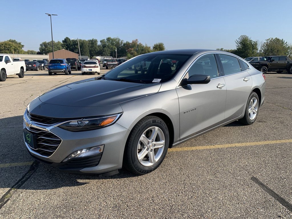 2023 Chevrolet Malibu 1LT photo 3