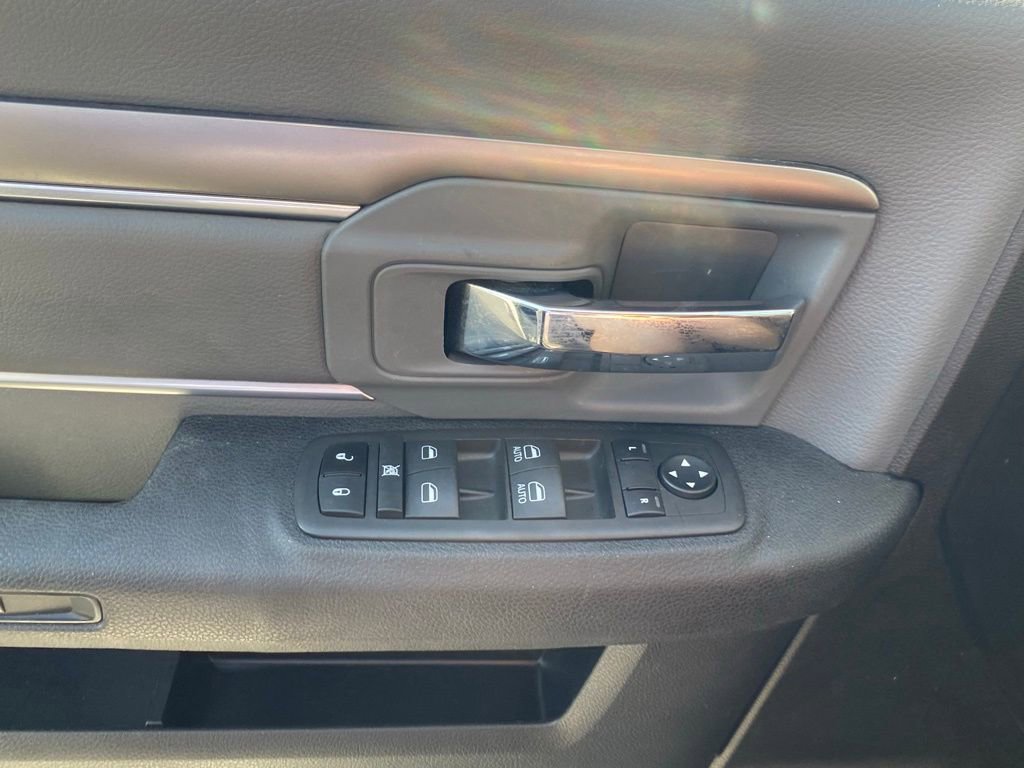 2023 Ram 1500 Classic SLT photo 17