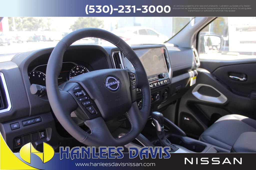 2025 Nissan Frontier Crew Cab SV photo 10