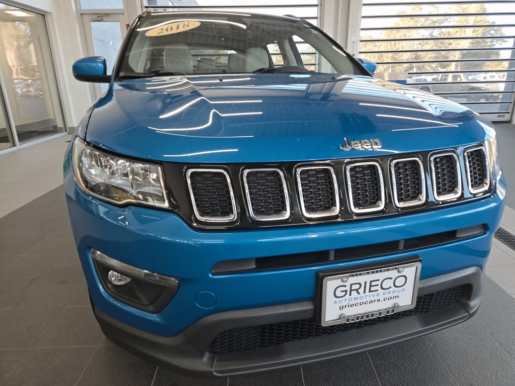 2018 Jeep Compass Latitude photo 3
