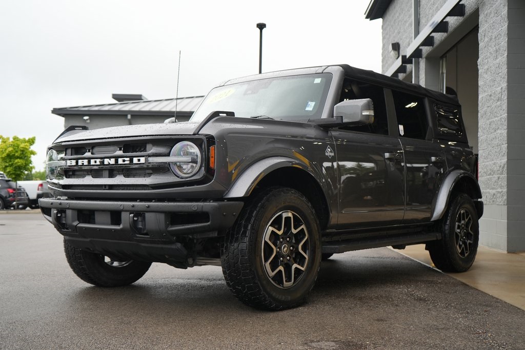 2021 Ford Bronco Outer Banks photo 3