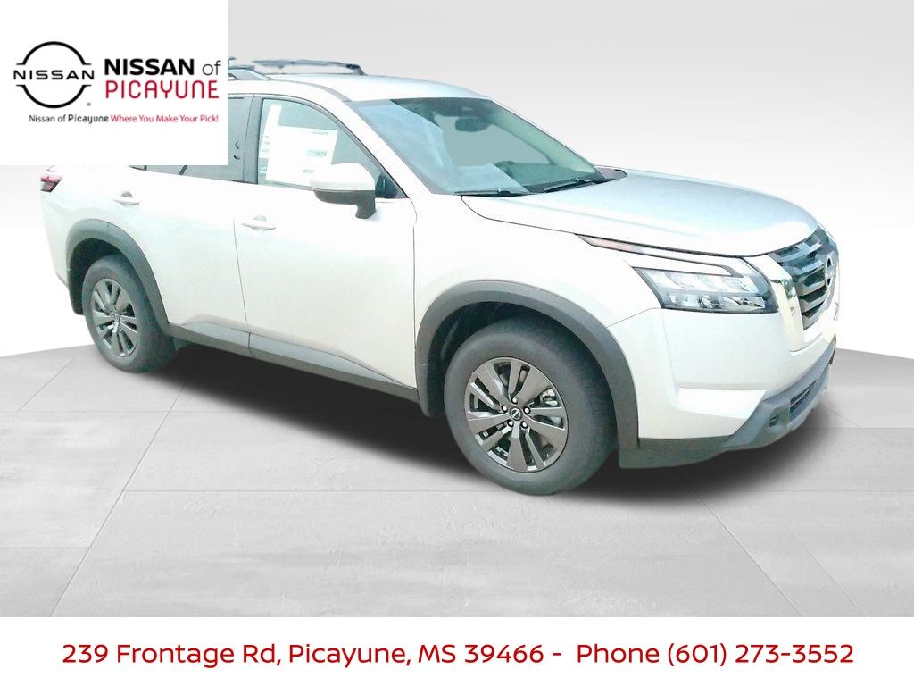 2025 Nissan Pathfinder SV's photo