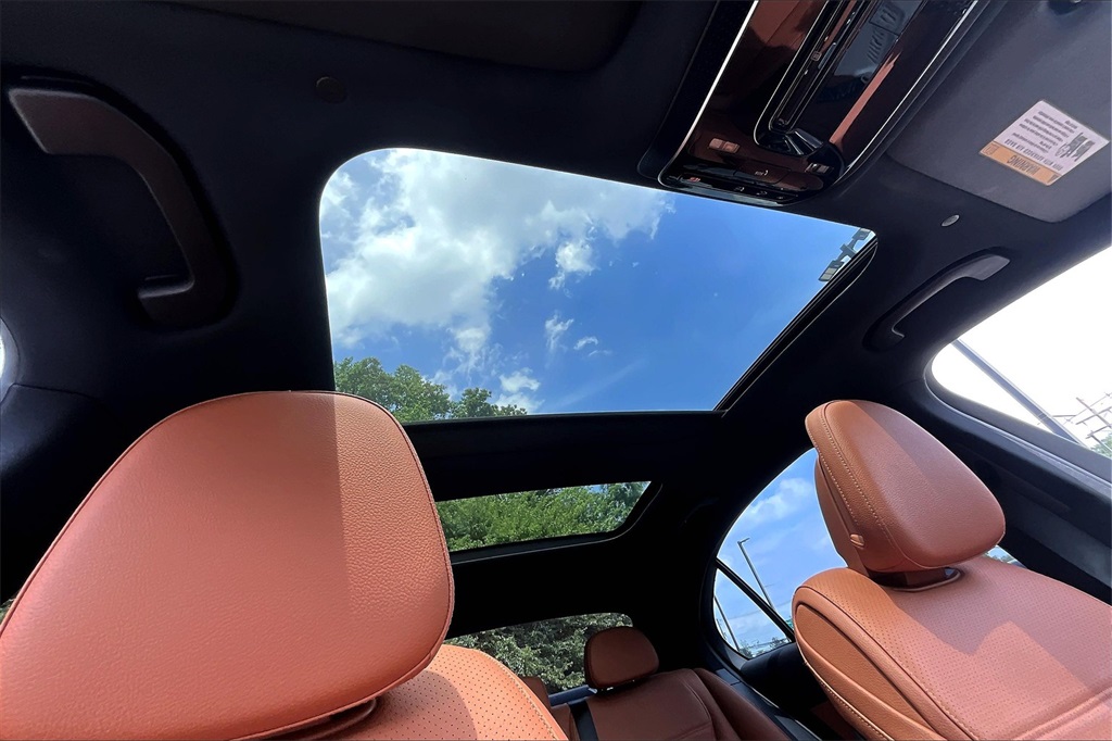 2023 Mercedes Benz C 300 4MATIC photo 17