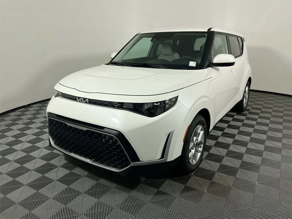 2025 Kia Soul LX S photo 7