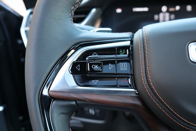 2025 Jeep Grand Cherokee Summit photo 13