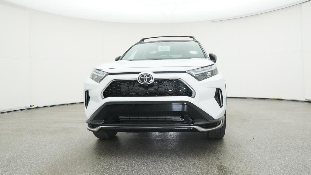 2025 Toyota RAV4 Hybrid XSE photo 2