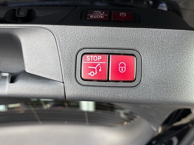 2025 Mercedes Benz EQB 300 4MATIC photo 30