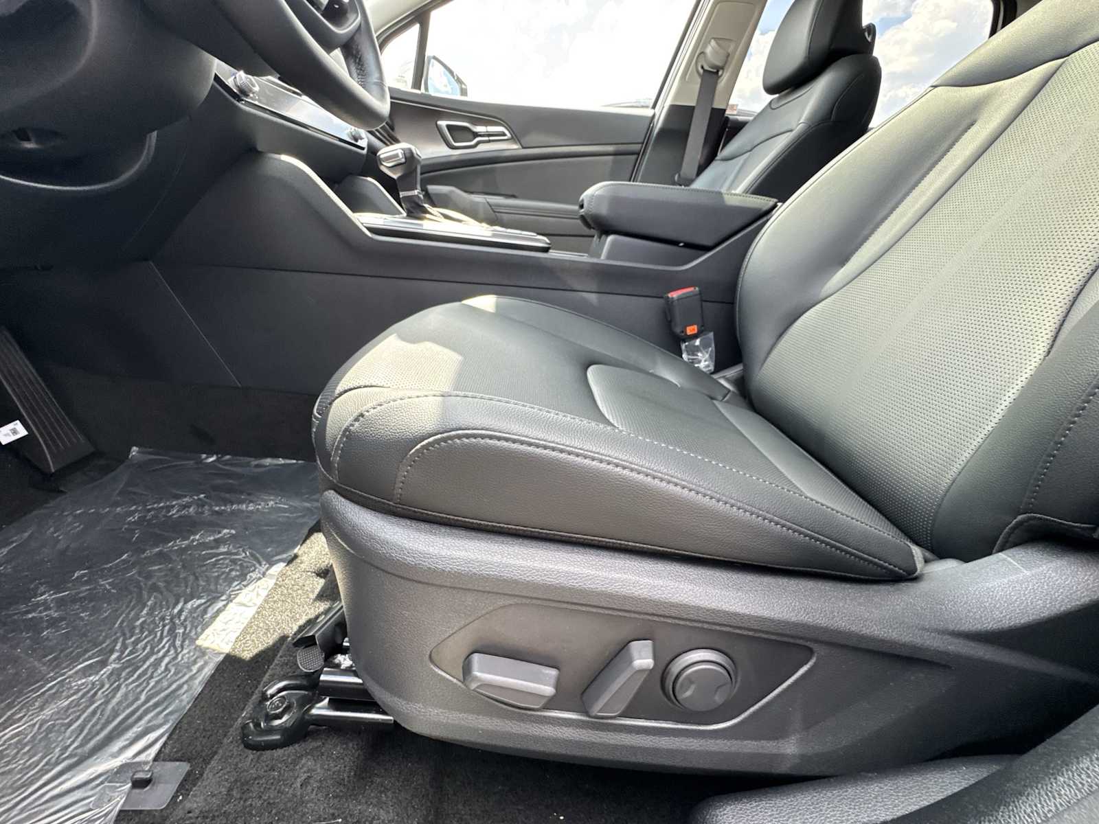 2026 Kia Sportage EX photo 4