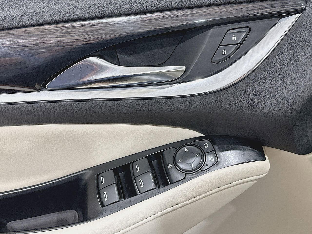 2022 Buick Enclave Essence photo 20
