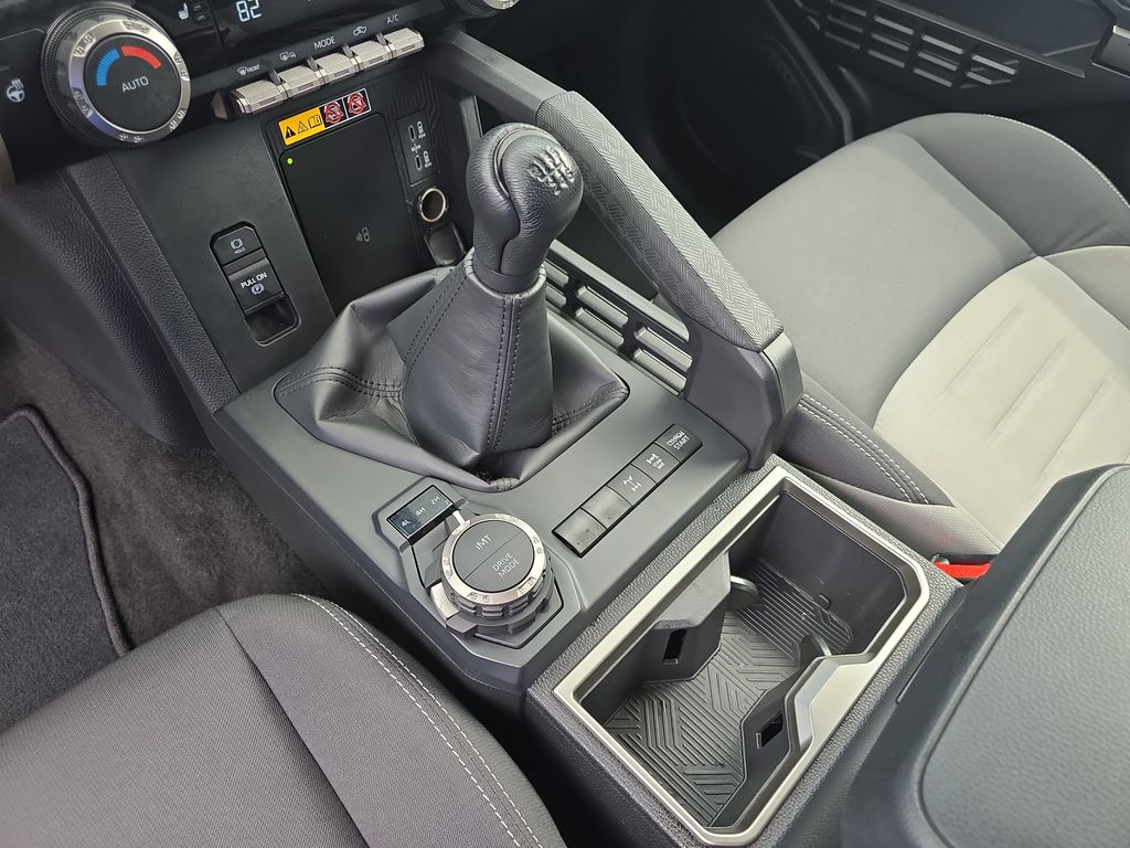 2024 Toyota Tacoma TRD Off-Road photo 22