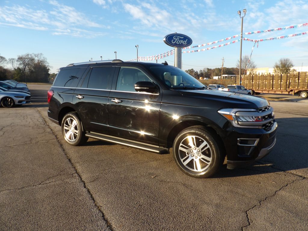 2024 Ford Expedition Limited's photo