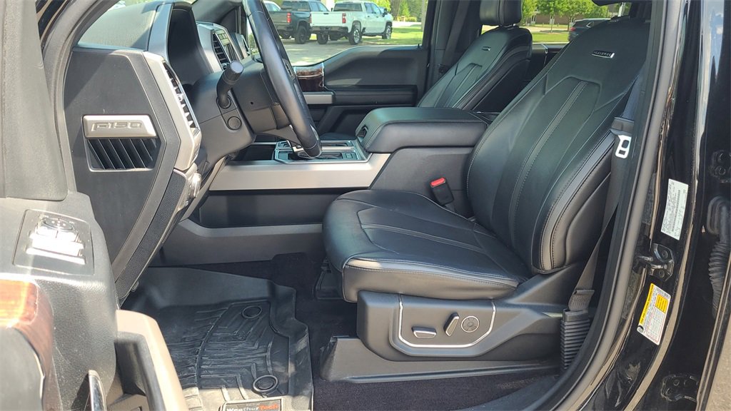 2017 Ford F-150 Platinum photo 9