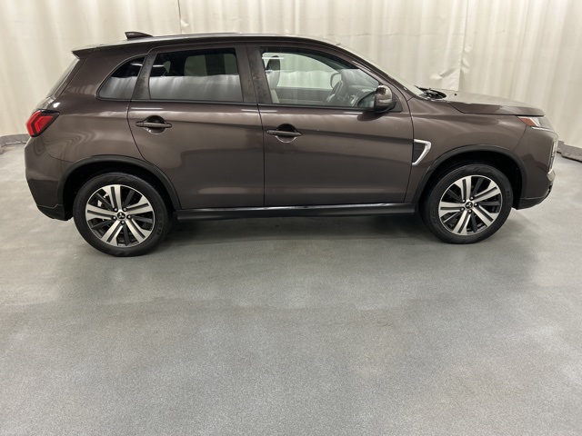 2020 Mitsubishi Outlander Sport SE's photo