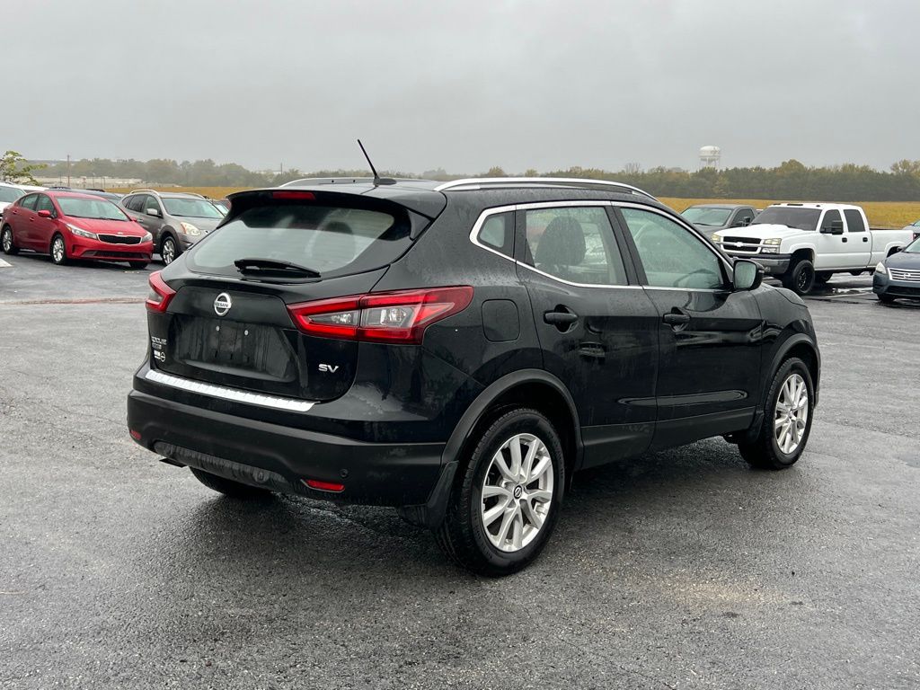 2021 Nissan Rogue Sport SV photo 4