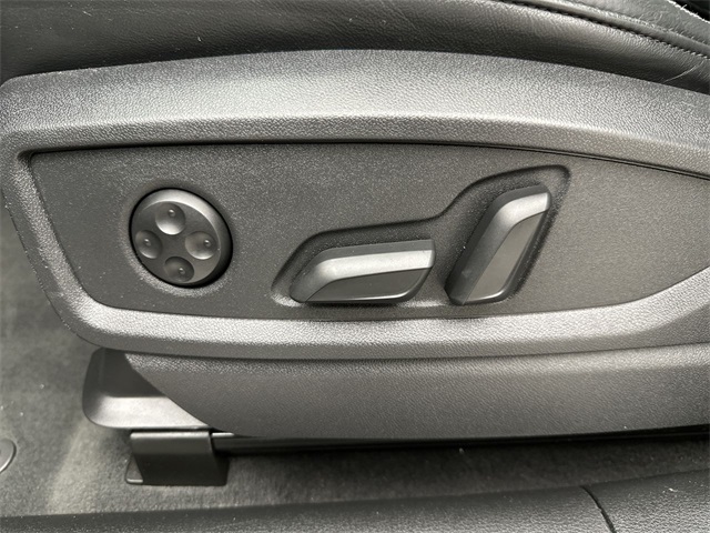 2023 Audi Q5 45 S line Premium photo 3