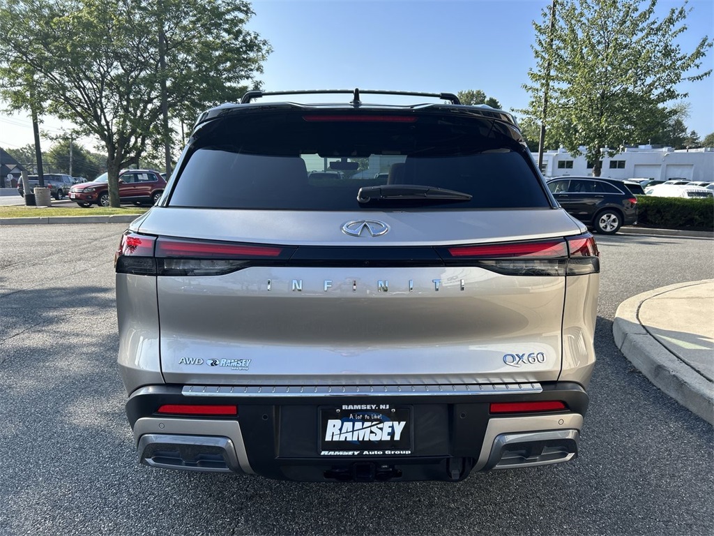 2024 Infiniti QX60 Autograph photo 3