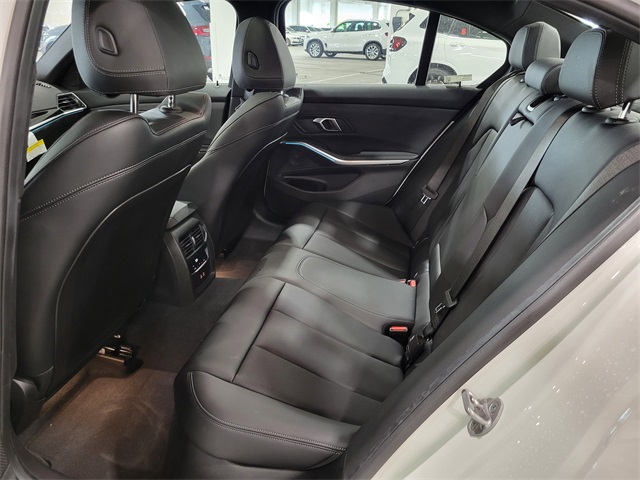 2024 Bmw 330i photo 26