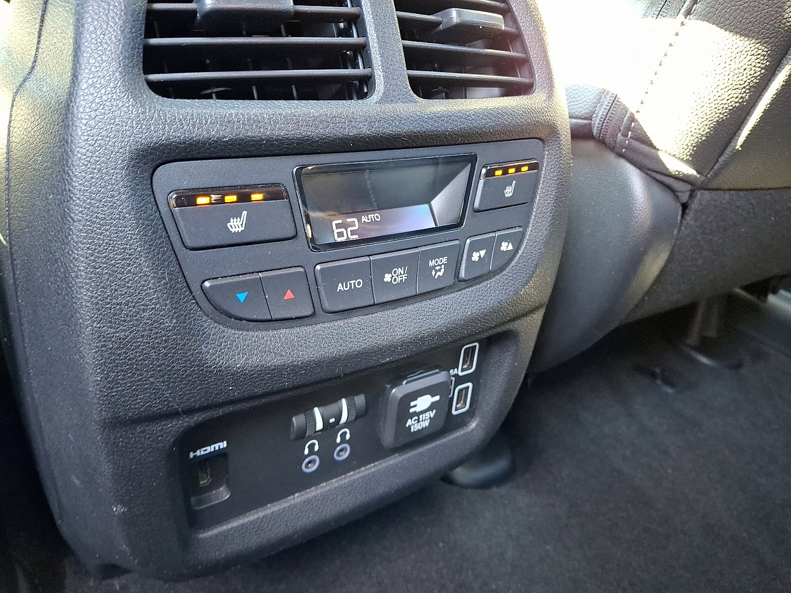 2019 Honda Pilot Elite photo 9