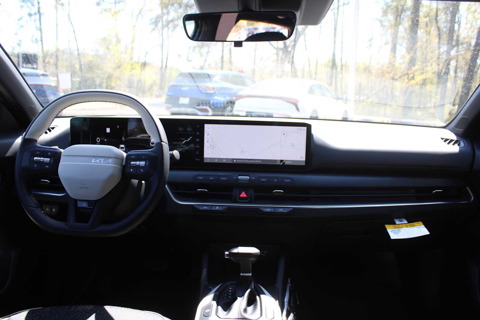 2025 Kia K4 GT-Line photo 21