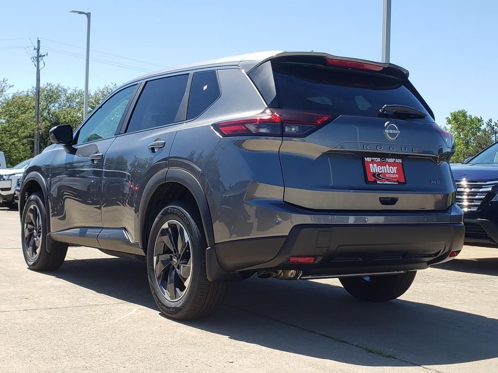 2026 Nissan Rogue SV photo 2