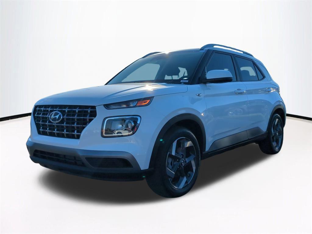 2026 Hyundai Venue SEL photo 6