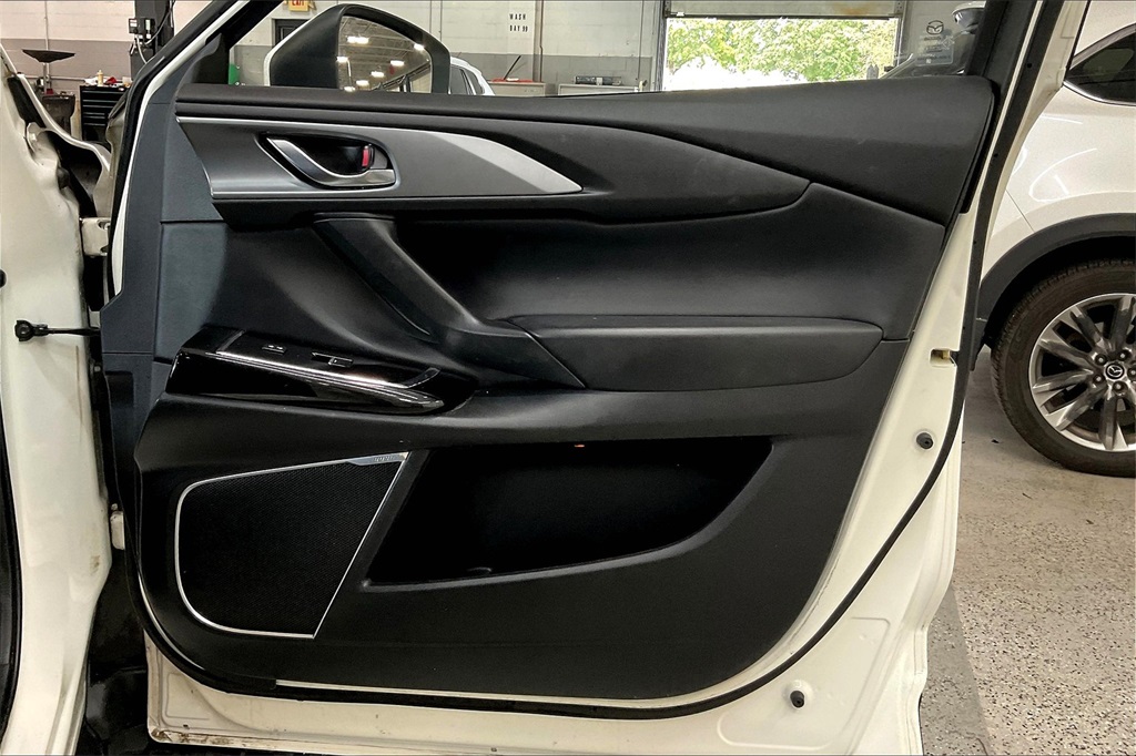 2022 Mazda CX-9 Touring photo 22