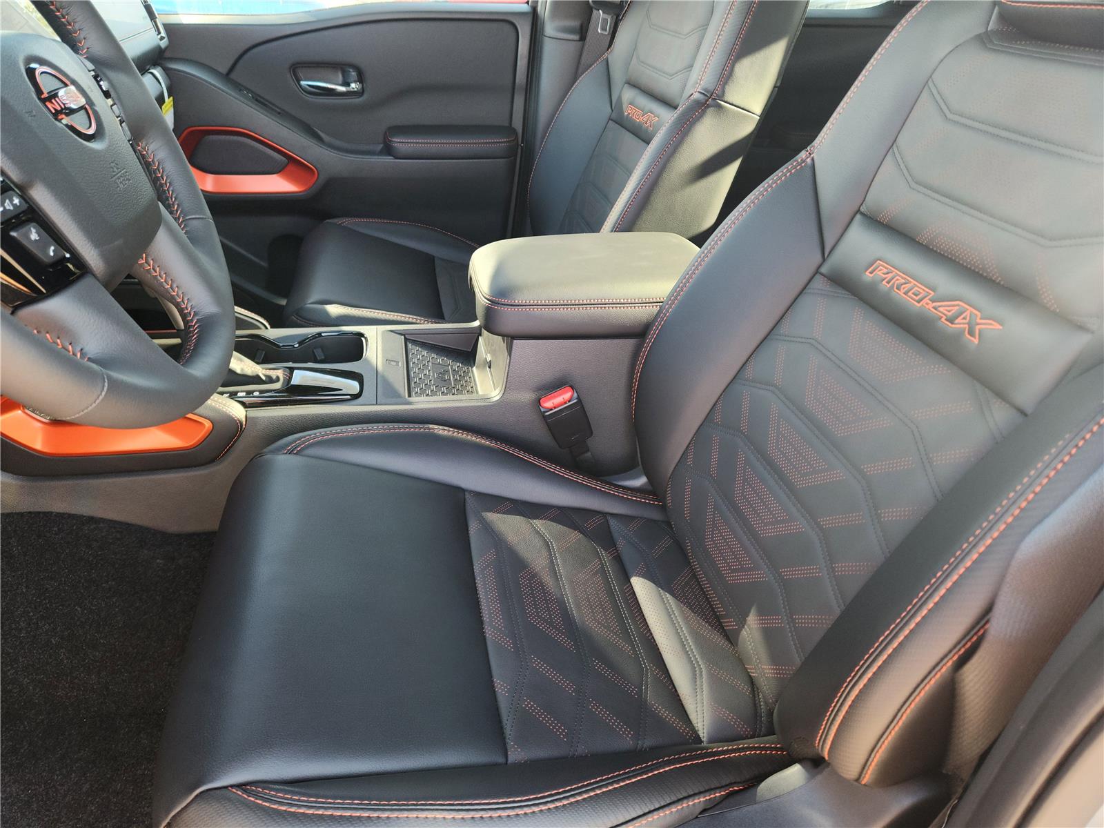 2025 Nissan Frontier Crew Cab PRO-4X photo 10