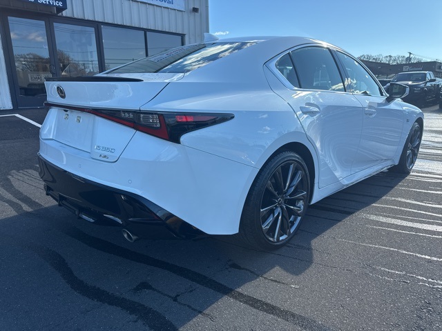 2023 Lexus IS 350 F SPORT photo 3