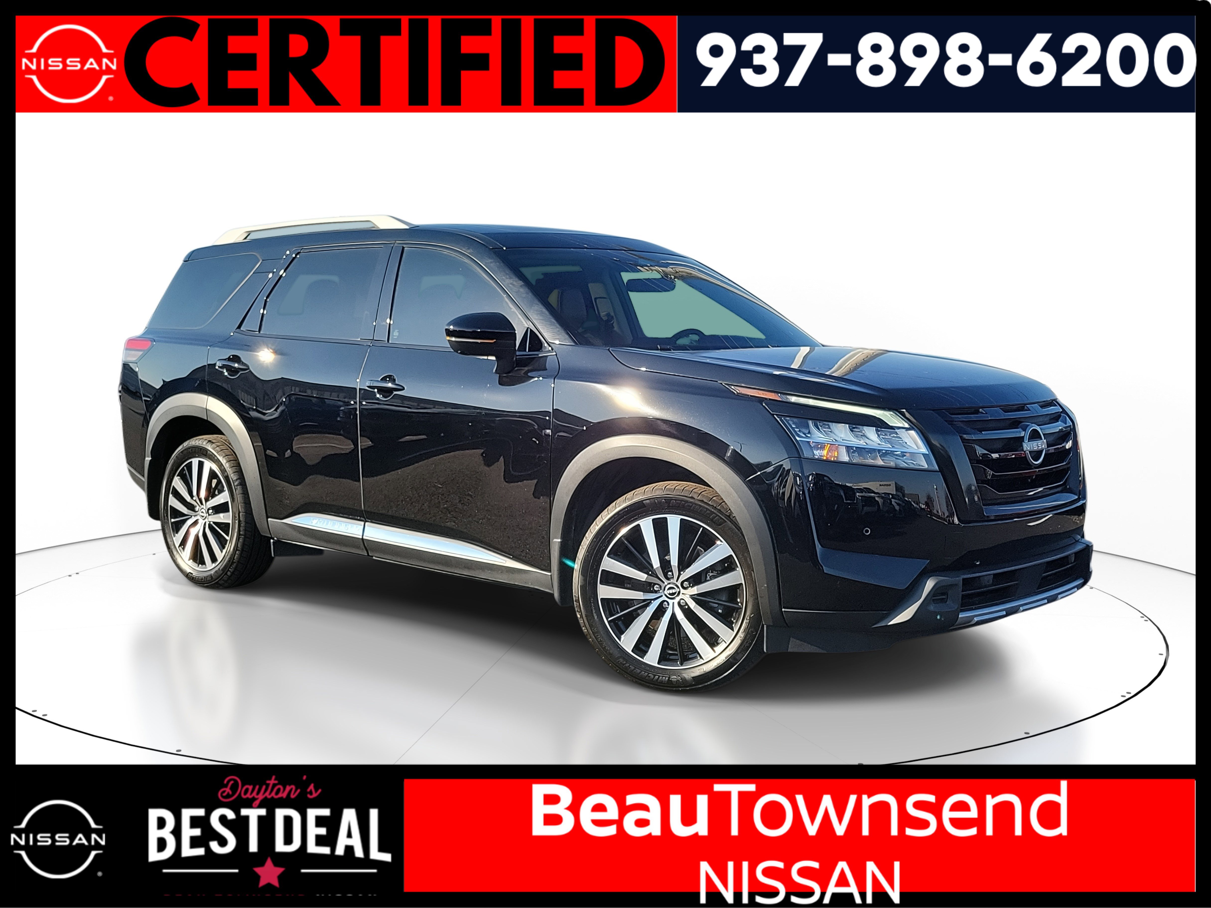 2023 Nissan Pathfinder Platinum's photo