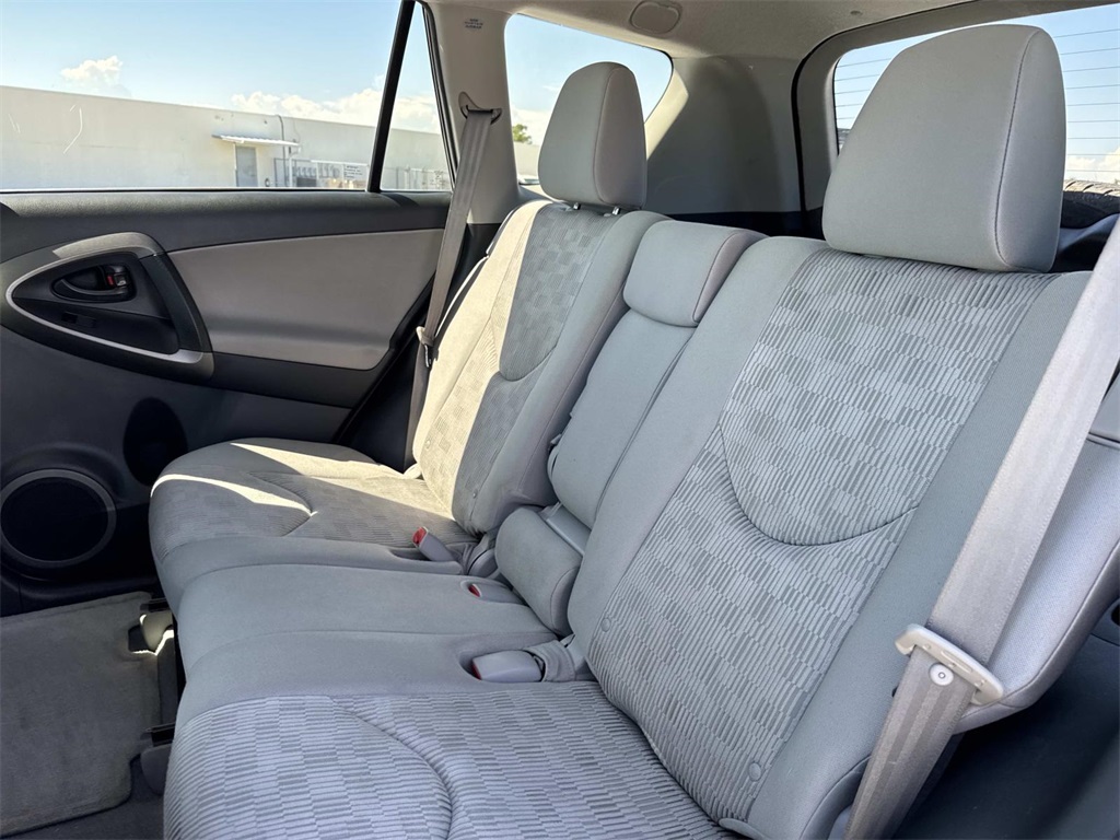 2012 Toyota RAV4 Base photo 14