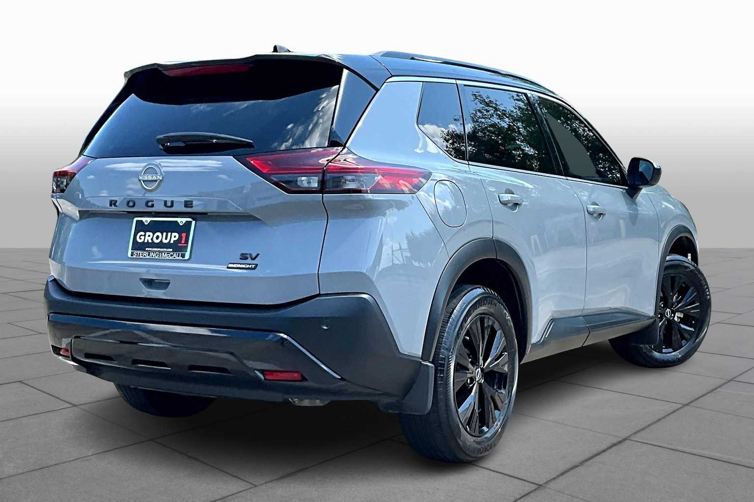 2023 Nissan Rogue SV photo 11