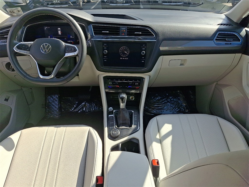 2022 Volkswagen Tiguan SE photo 14