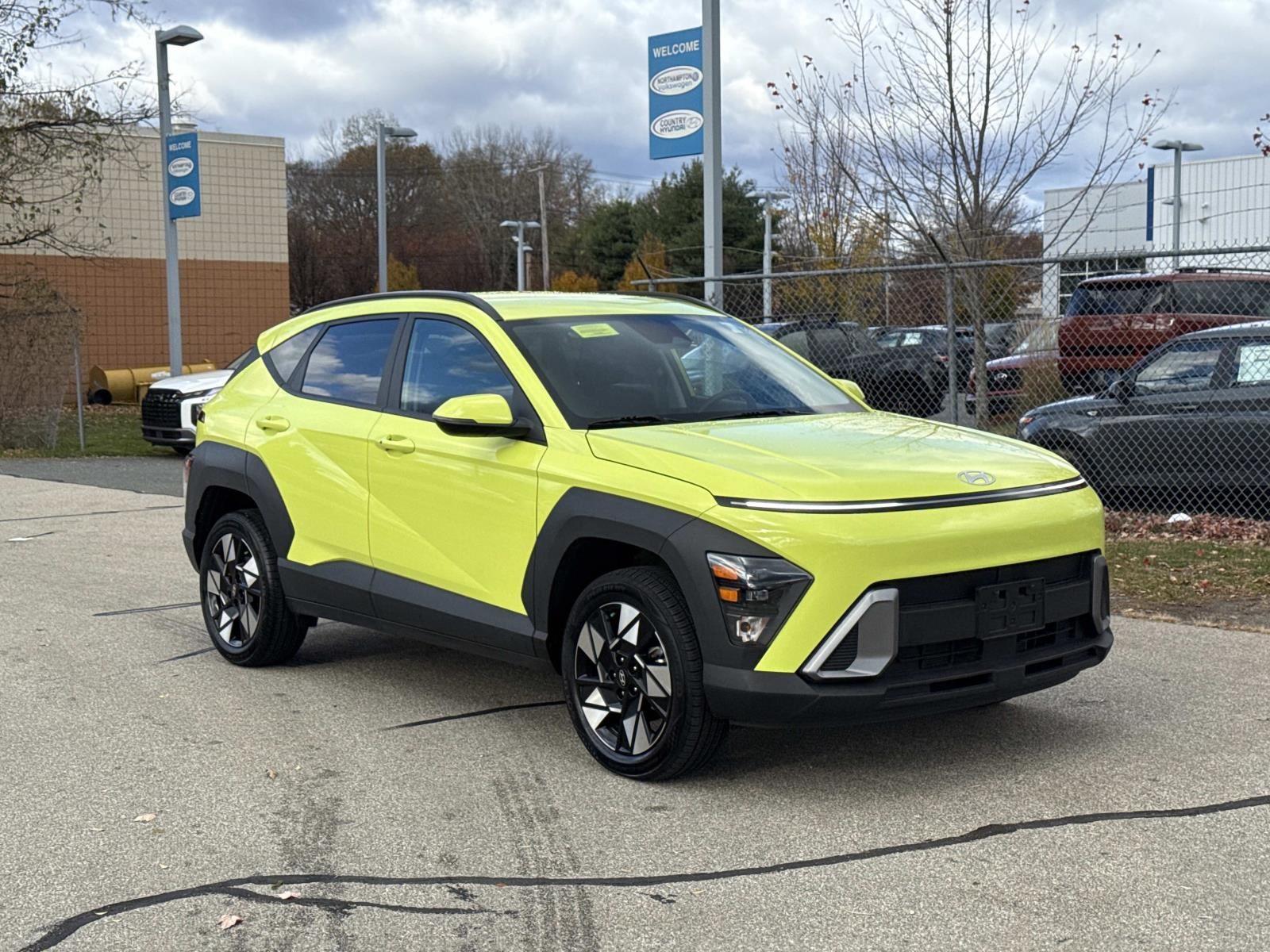 2024 Hyundai Kona SEL photo 3