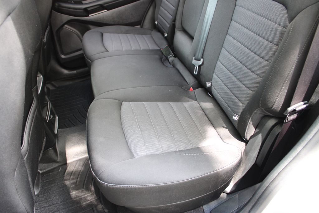 2020 Ford Edge SE photo 21