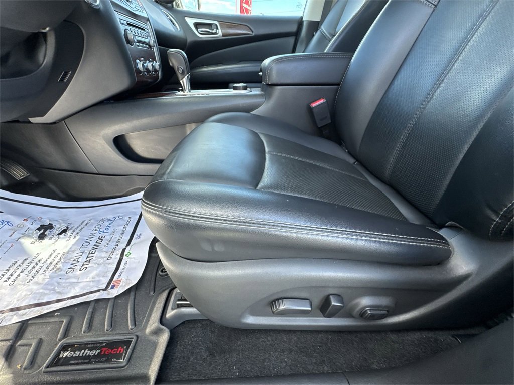 2019 Nissan Pathfinder Platinum photo 11