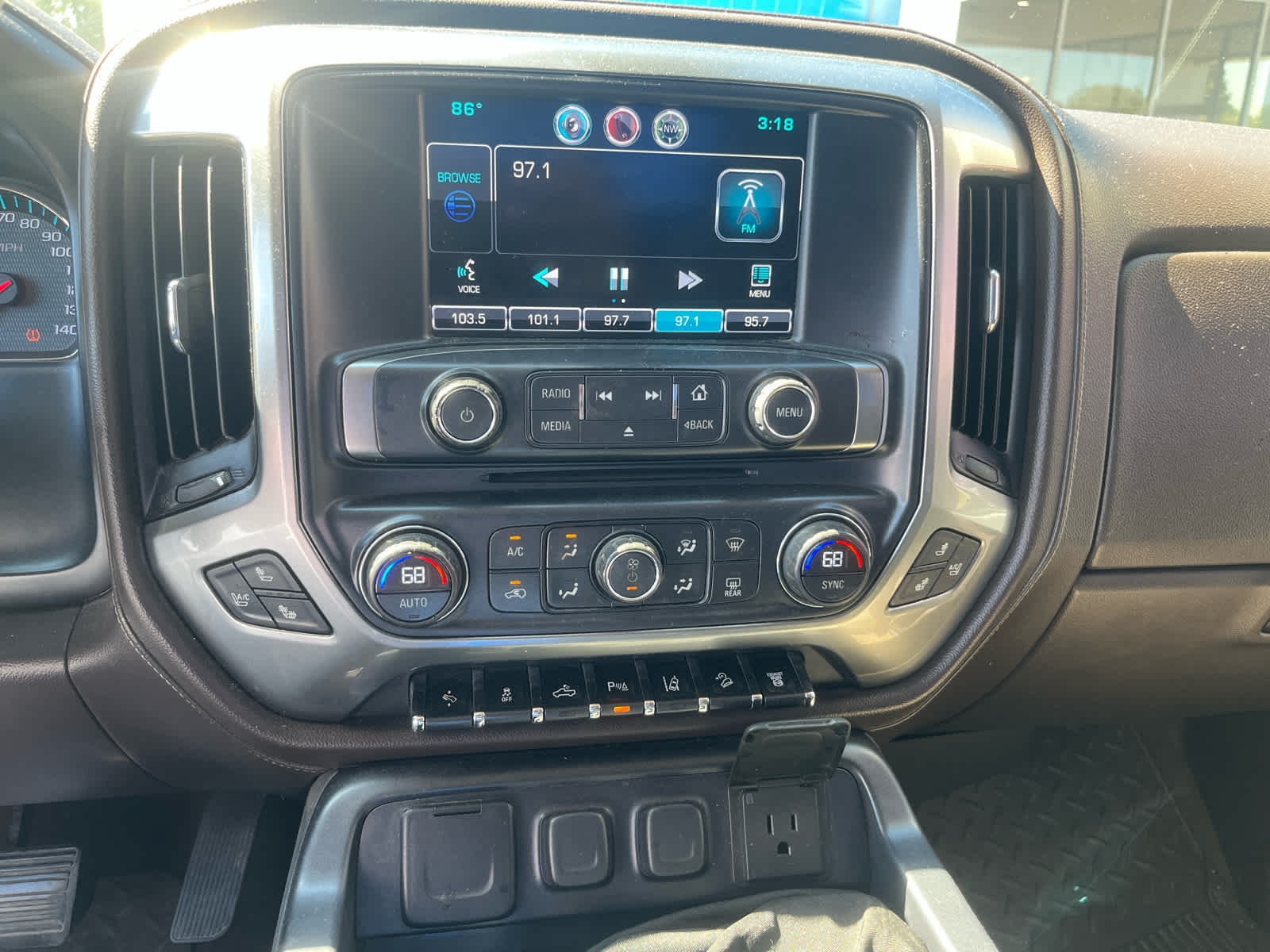 2015 Chevrolet Silverado 2500HD LTZ photo 10