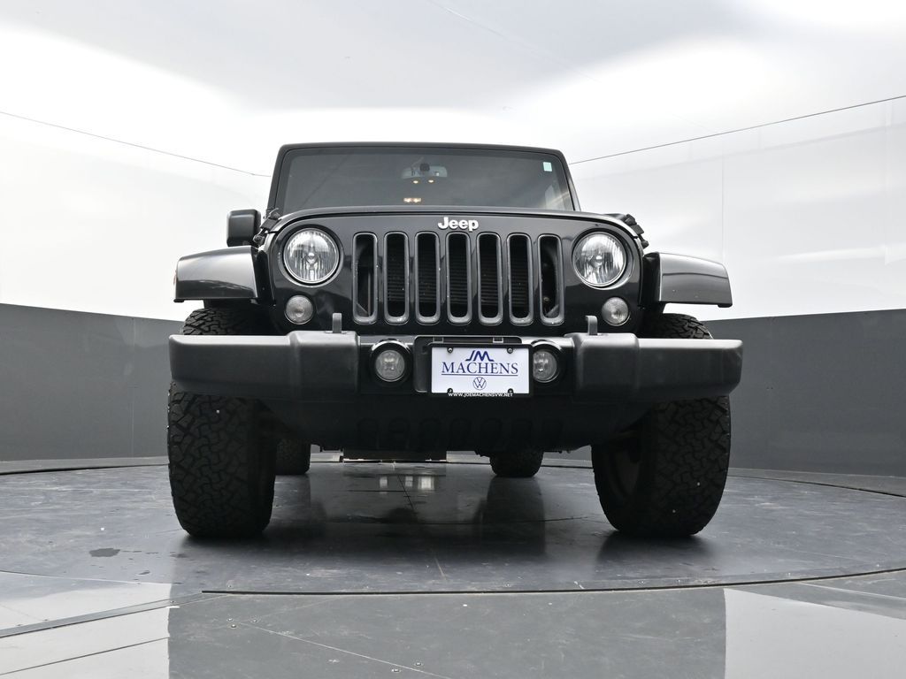 2016 Jeep Wrangler Unlimited Sahara photo 19