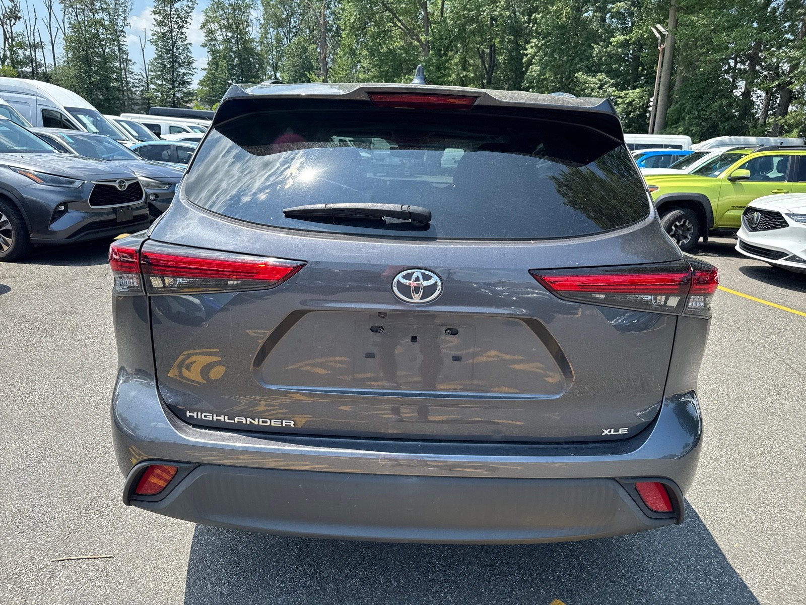 2021 Toyota Highlander XLE photo 5