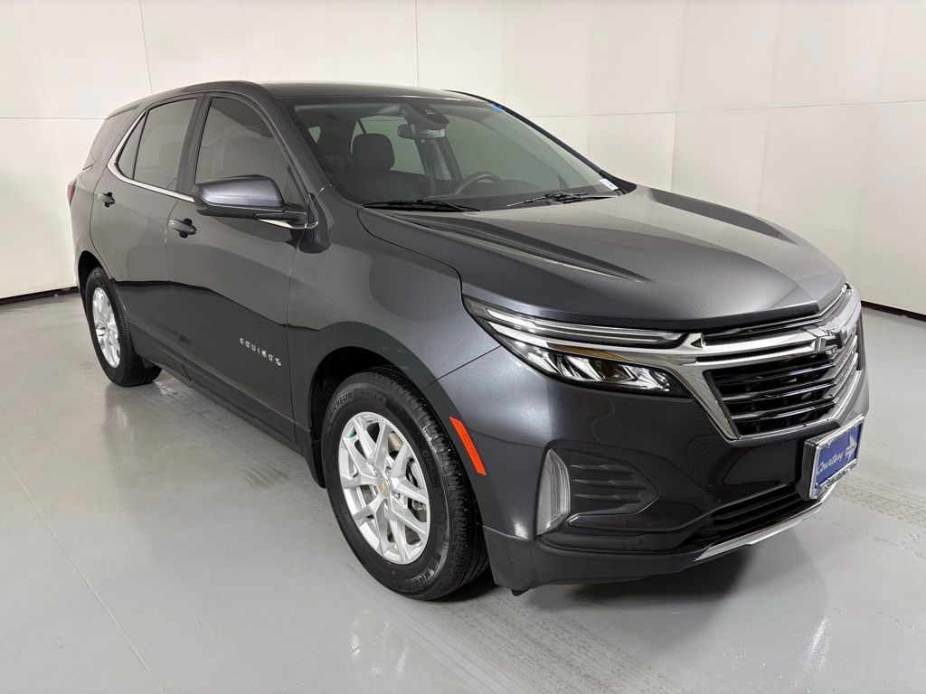 2023 Chevrolet Equinox LT photo 2