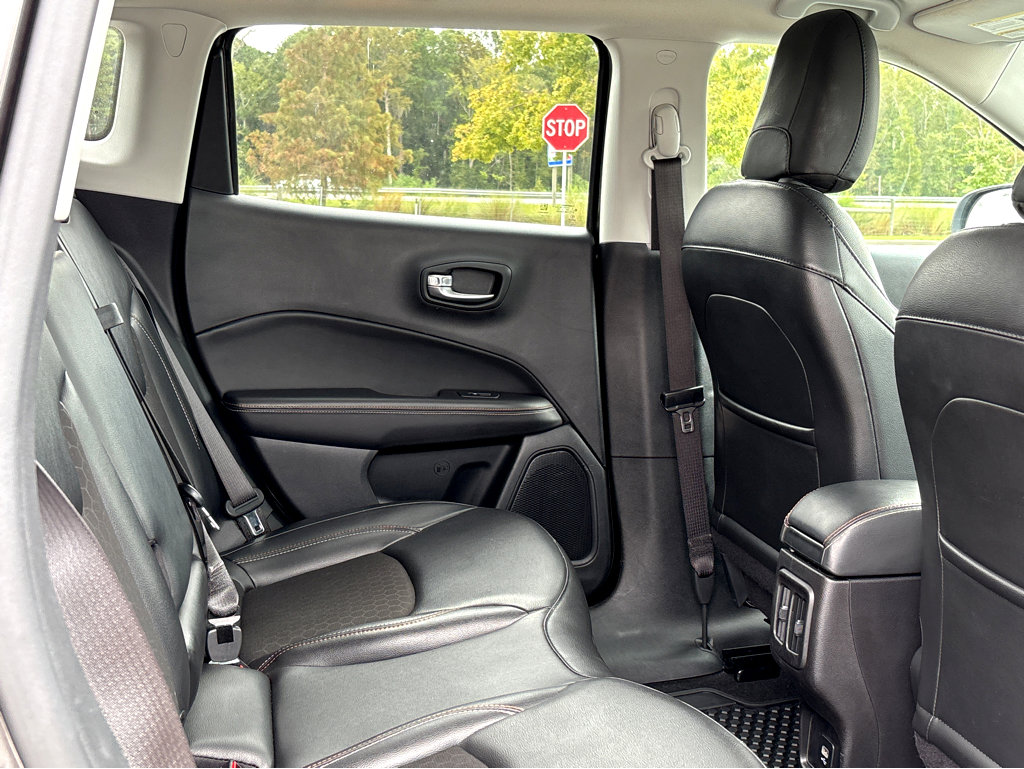 2020 Jeep Compass Latitude photo 2