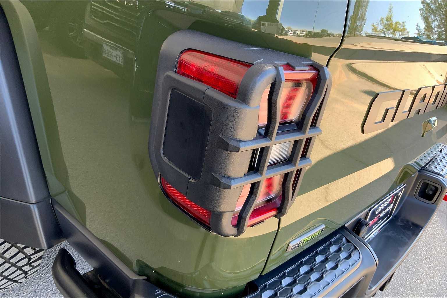 2023 Jeep Gladiator Rubicon photo 26
