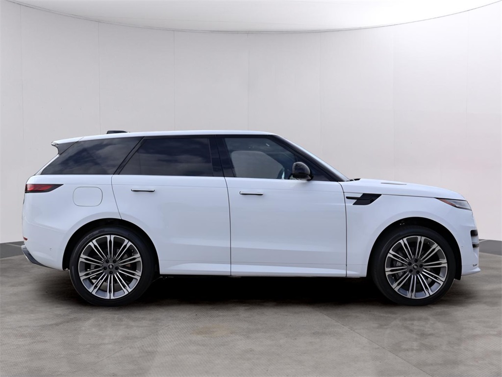 2025 Land Rover Range Rover Sport SE photo 2