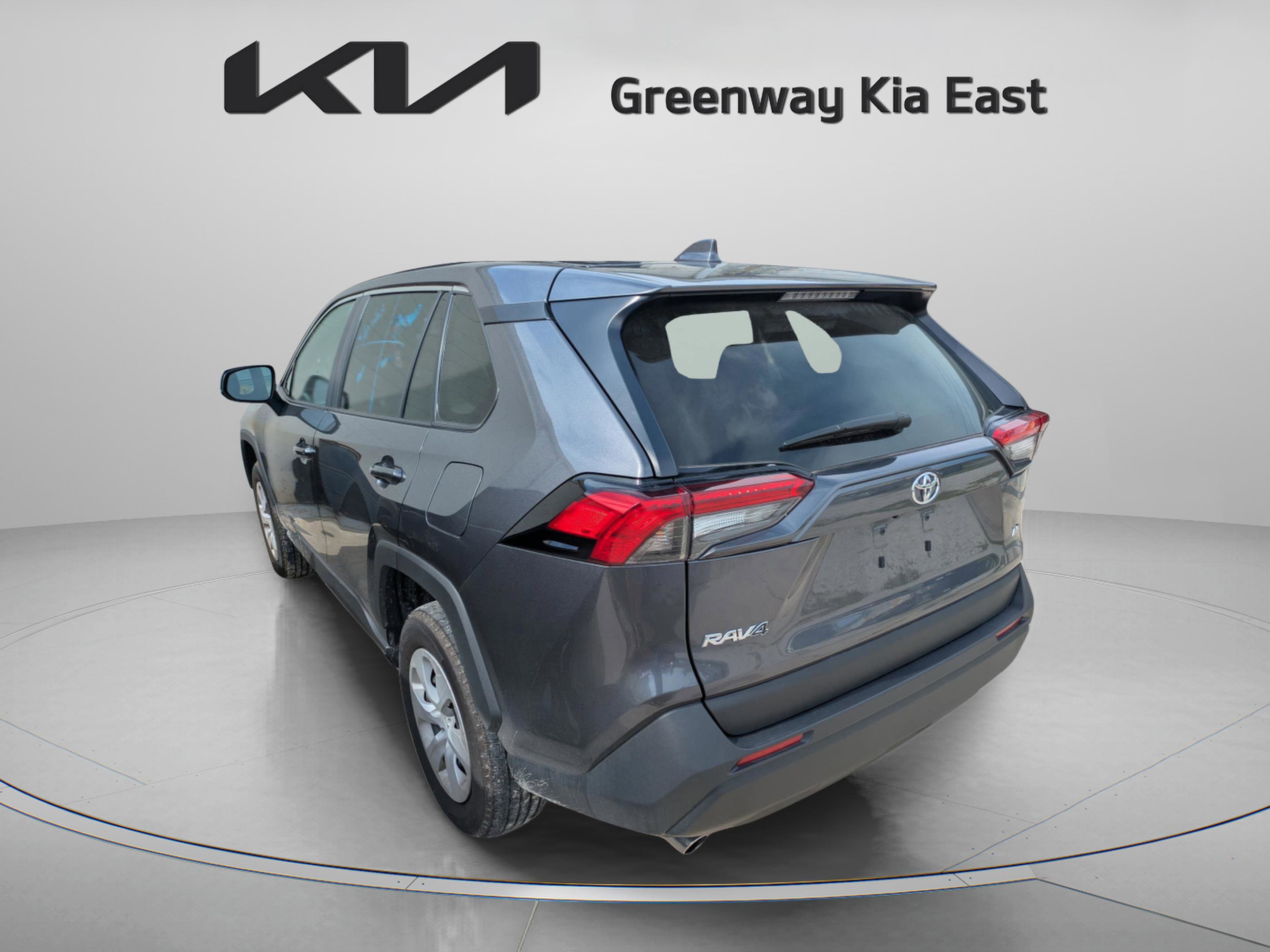 2024 Toyota RAV4 LE photo 8