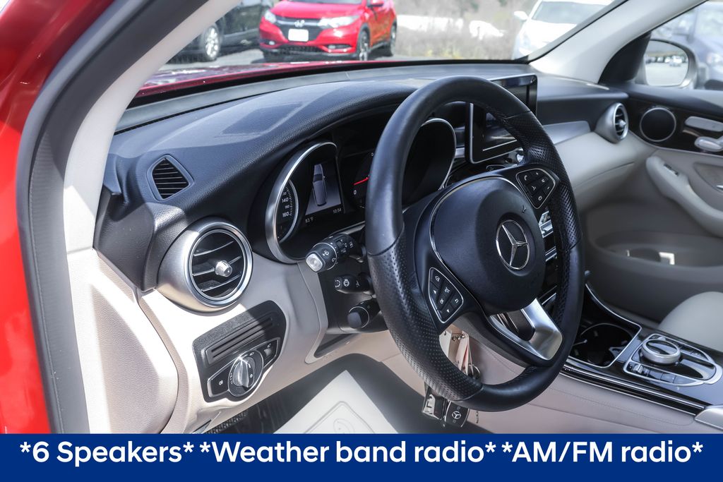 2019 Mercedes Benz GLC 300 4MATIC photo 4