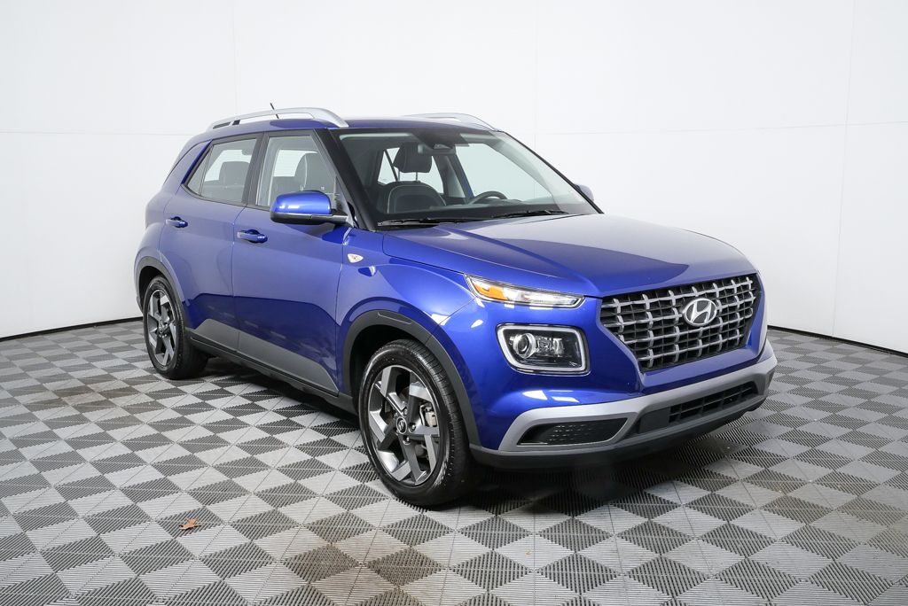 2023 Hyundai Venue Limited's photo
